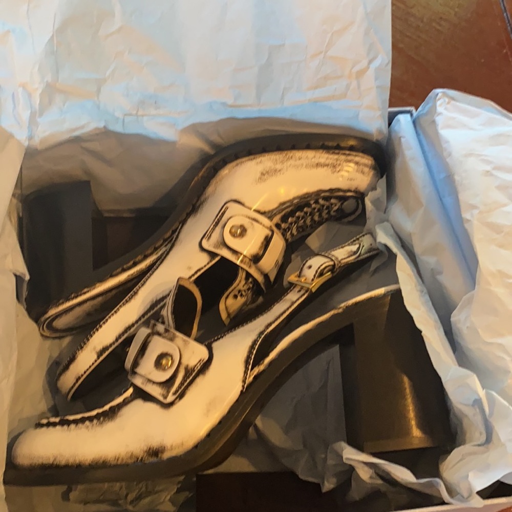 Prada Slingback Pumps - Picture 3 of 5